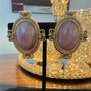 Vintage unsigned Elegant Gold and Pink colored clip on earrings.